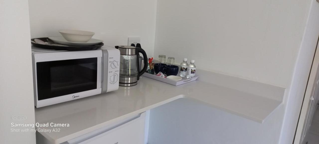 Country Lane Guesthouse 호윅 외부 사진