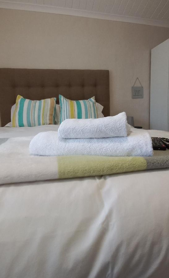 Country Lane Guesthouse 호윅 외부 사진