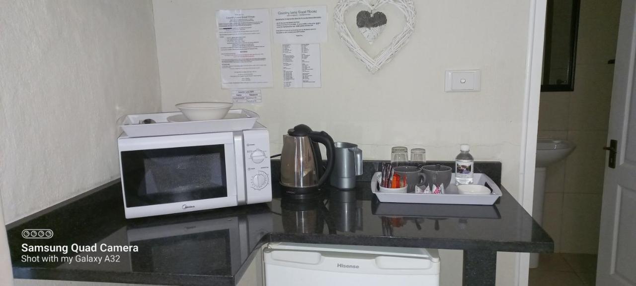 Country Lane Guesthouse 호윅 외부 사진